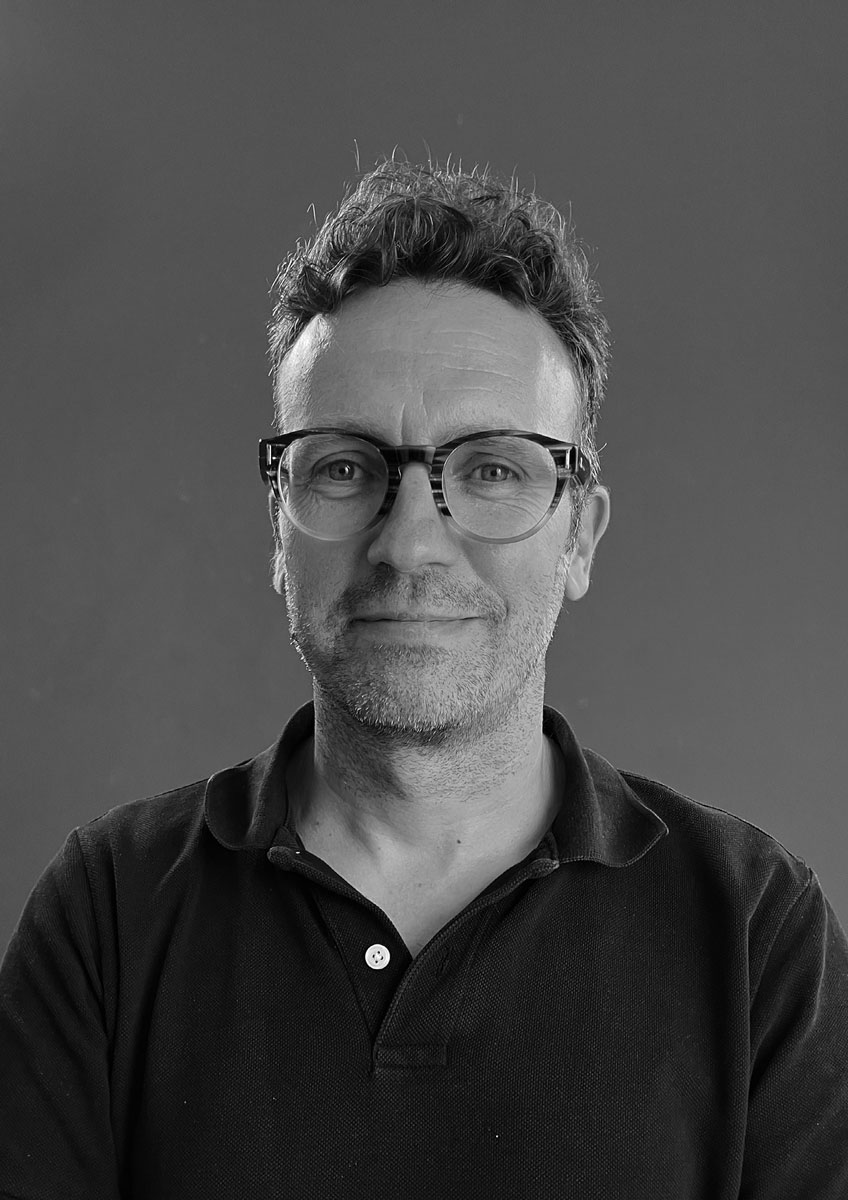 GERMÁN CHAMORRO - DOCENTE ESDESIGN GERMÁN CHAMORRO - DOCENTE ESDESIGN