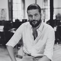 OLIVER MONTIEL - DOCENTE ESDESIGN OLIVER MONTIEL - DOCENTE ESDESIGN